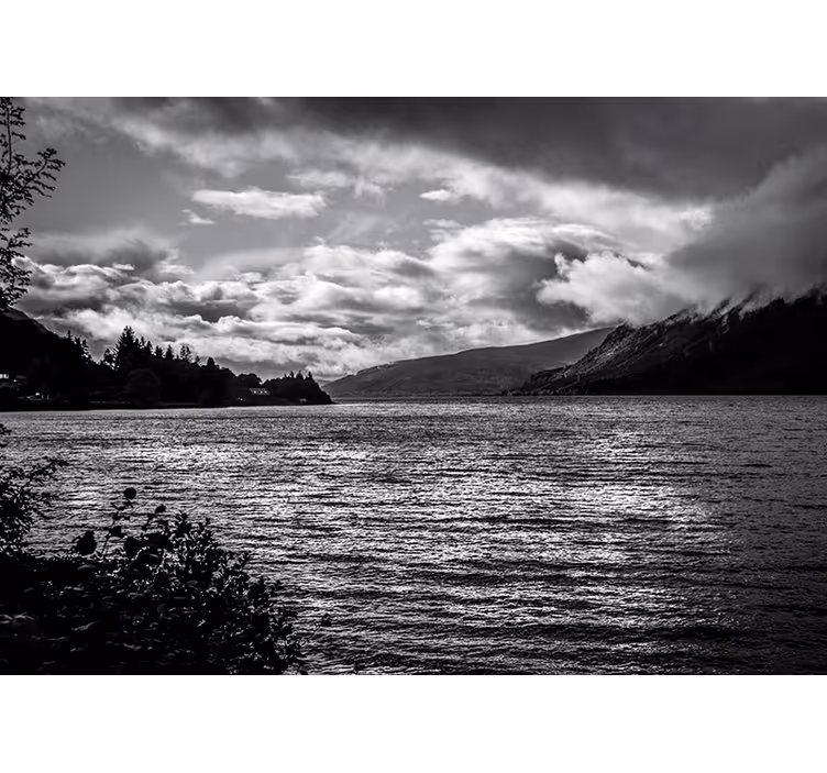 Loch Ness bei Sonnenaufgang See Fototapete - TenStickers