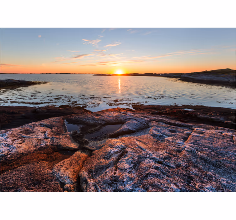 Fototapete landschaft ruhiger sonnenuntergang am wasser - TenStickers