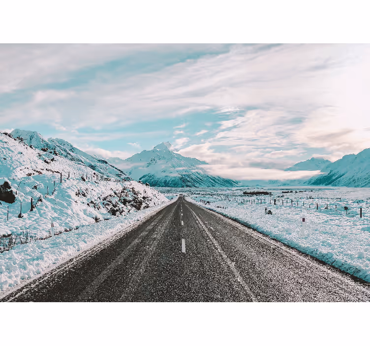 Fototapete Hochzeit Straße mit bergen und schnee - TenStickers
