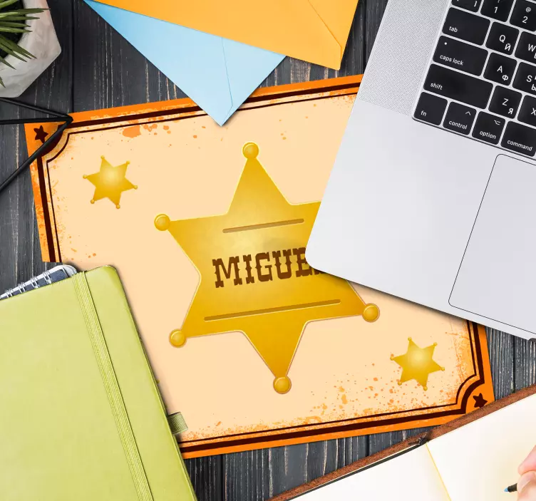 Mauspad mit Namen Sheriff-Abzeichen mit Namen - TenStickers