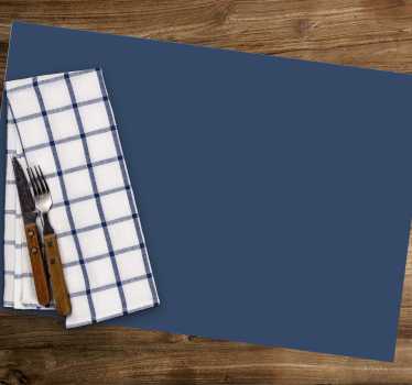 Tischset modern mit eleganter karierter serviette - TenStickers
