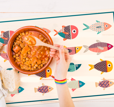 Tischsets originell mit bunten fischmustern - TenStickers