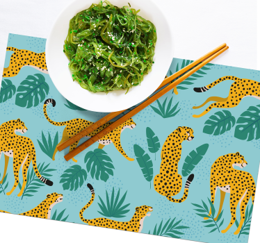 Tischsets originell mit leopardenmustern und grünen blättern - TenStickers