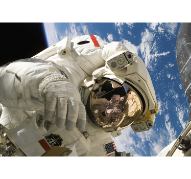 Austronaut mit Erde Fototapete für Schlafzimmer - TenStickers