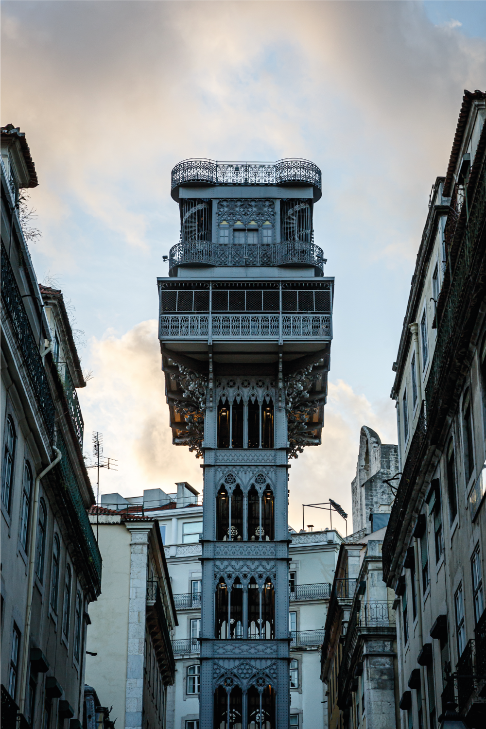 Poster wohnzimmer lisboa aufzug - TenStickers