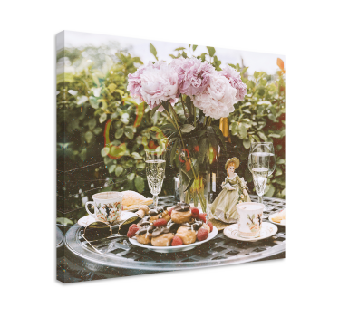 Leinwandbild Landschaft Cottagecore romantischer Tisch - TenStickers