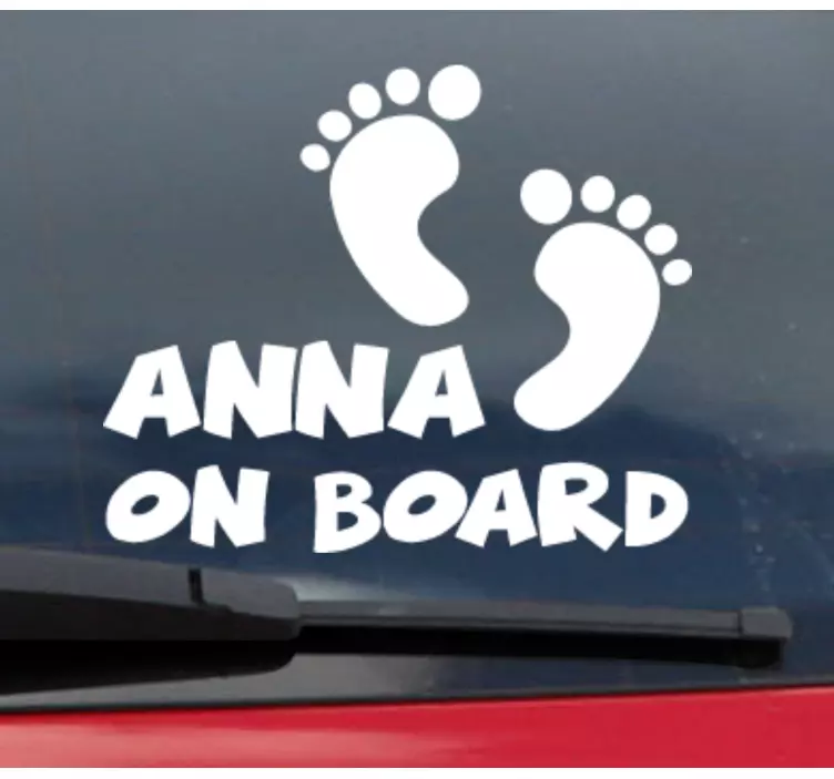 Autoaufkleber Baby on Board Fußabdrücke mit Namen - TenStickers