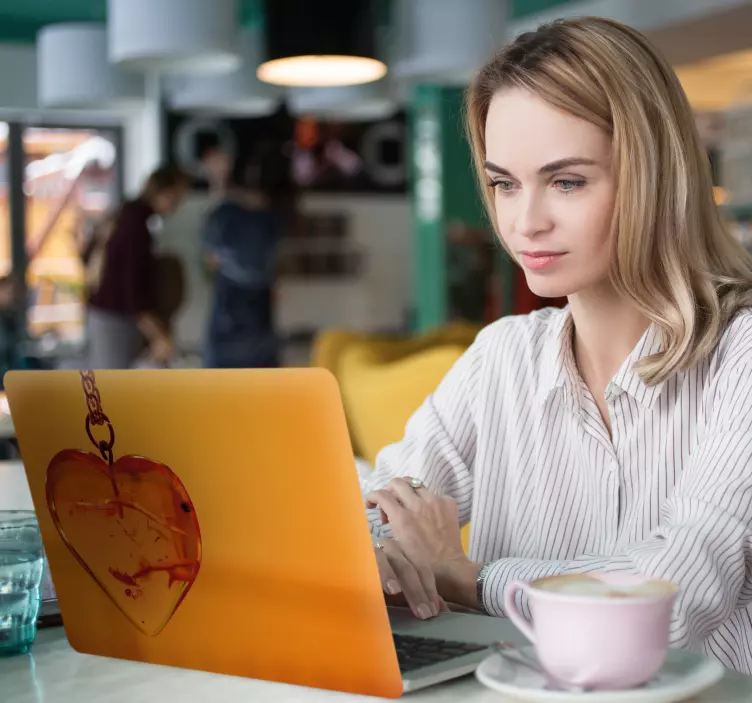 Laptop aufkleber herzanhänger charm - TenStickers