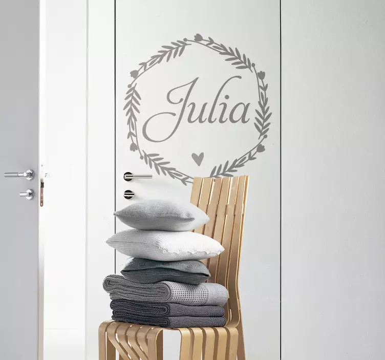 Türaufkleber Name auf einem runden kranz - TenStickers