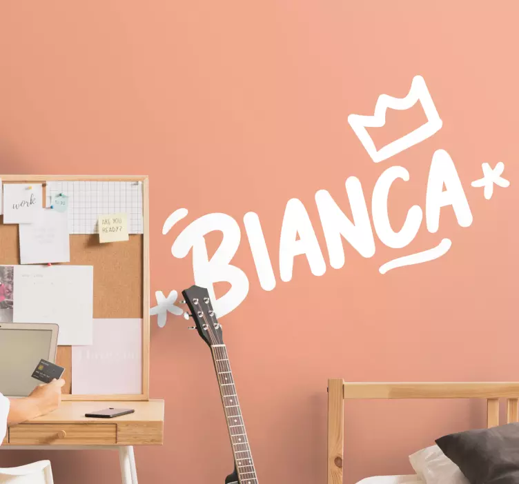 Wandtattoo Jugendzimmer krone mit individuellem namen - TenStickers