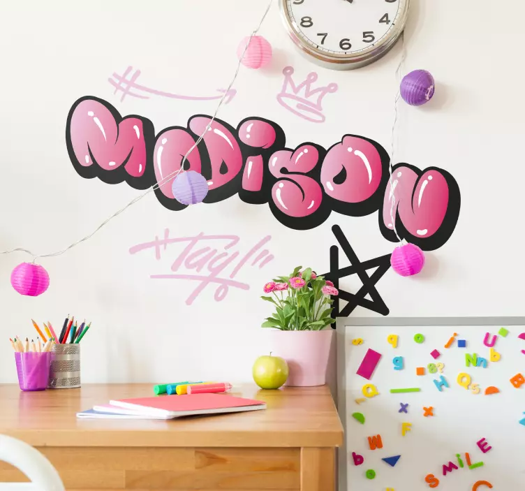 Wandtattoo Kinderzimmer rosa graffiti-name - TenStickers