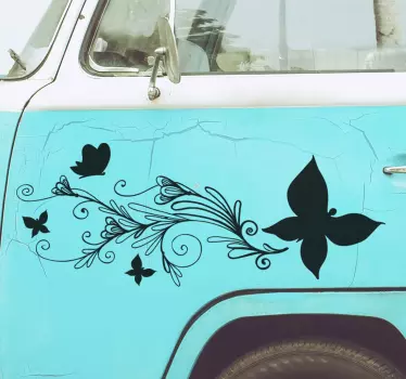 Aufkleber Auto mit Blumen und Schmetterling - TenStickers
