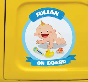 Verspieltes Baby mit Namen Baby on Board Aufkleber - TenStickers