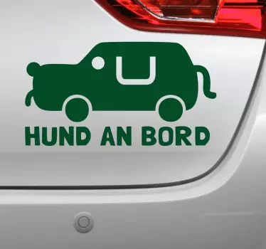 Hund im Auto Sticker - TenStickers