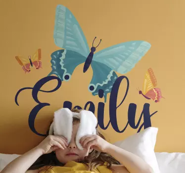Wandtattoo Schmetterling mit Name - TenStickers