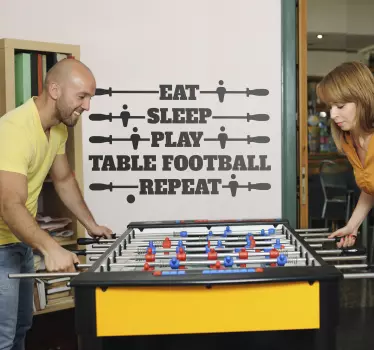 Wandtattoo Zitat tischfußball spielen und wiederholen - TenStickers