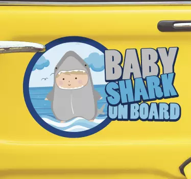 Baby Shark on Board Baby on Board Aufkleber - TenStickers