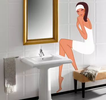 Wandtattoo Badezimmer Frau mit Handtuch - TenStickers