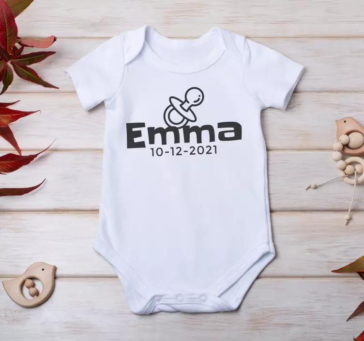 T-Shirt Baby Name und Geburtsdatum - TenStickers