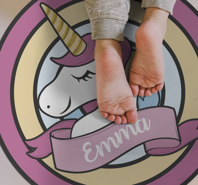 Vinyl Teppich kindlich einhornname im abzeichen - TenStickers