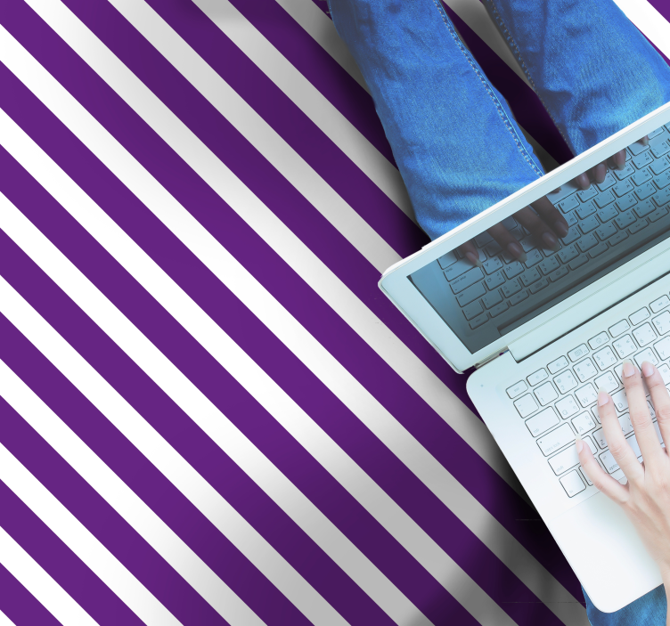 Vinylteppich Streifen lila gestreiftes muster - TenStickers