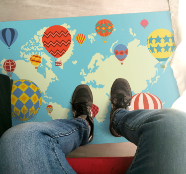Vinyl Teppich Weltkarte bunte heißluftballons - TenStickers