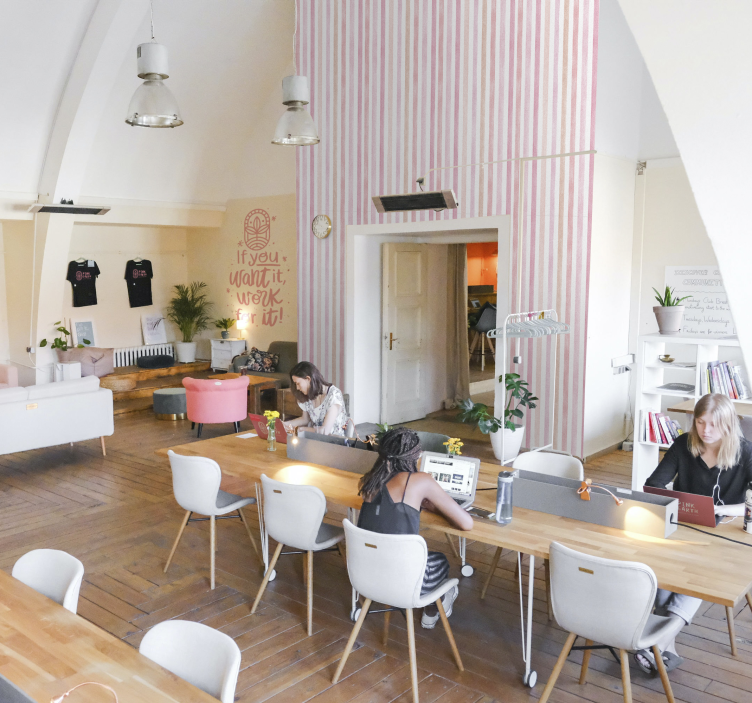 Vliestapete vertikal Rosa aquarell vertikale Streifen Tapete - TenStickers